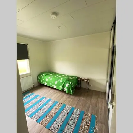 Omakotitalo Rauhallisessa Jokilaaksossa Ferienhaus *